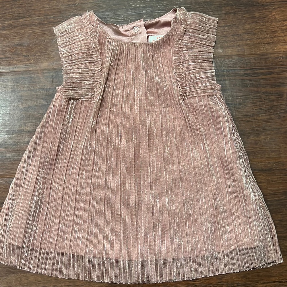Girls dress in size 6-9 months